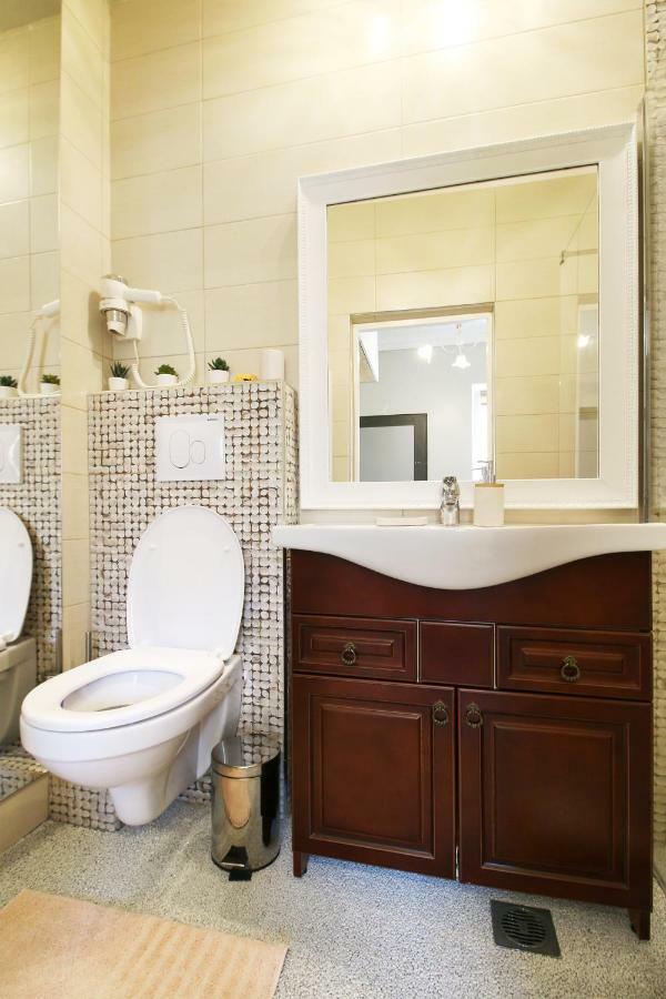 Little House Apartment Sibiu Bagian luar foto