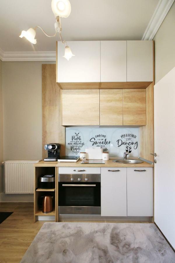 Little House Apartment Sibiu Bagian luar foto